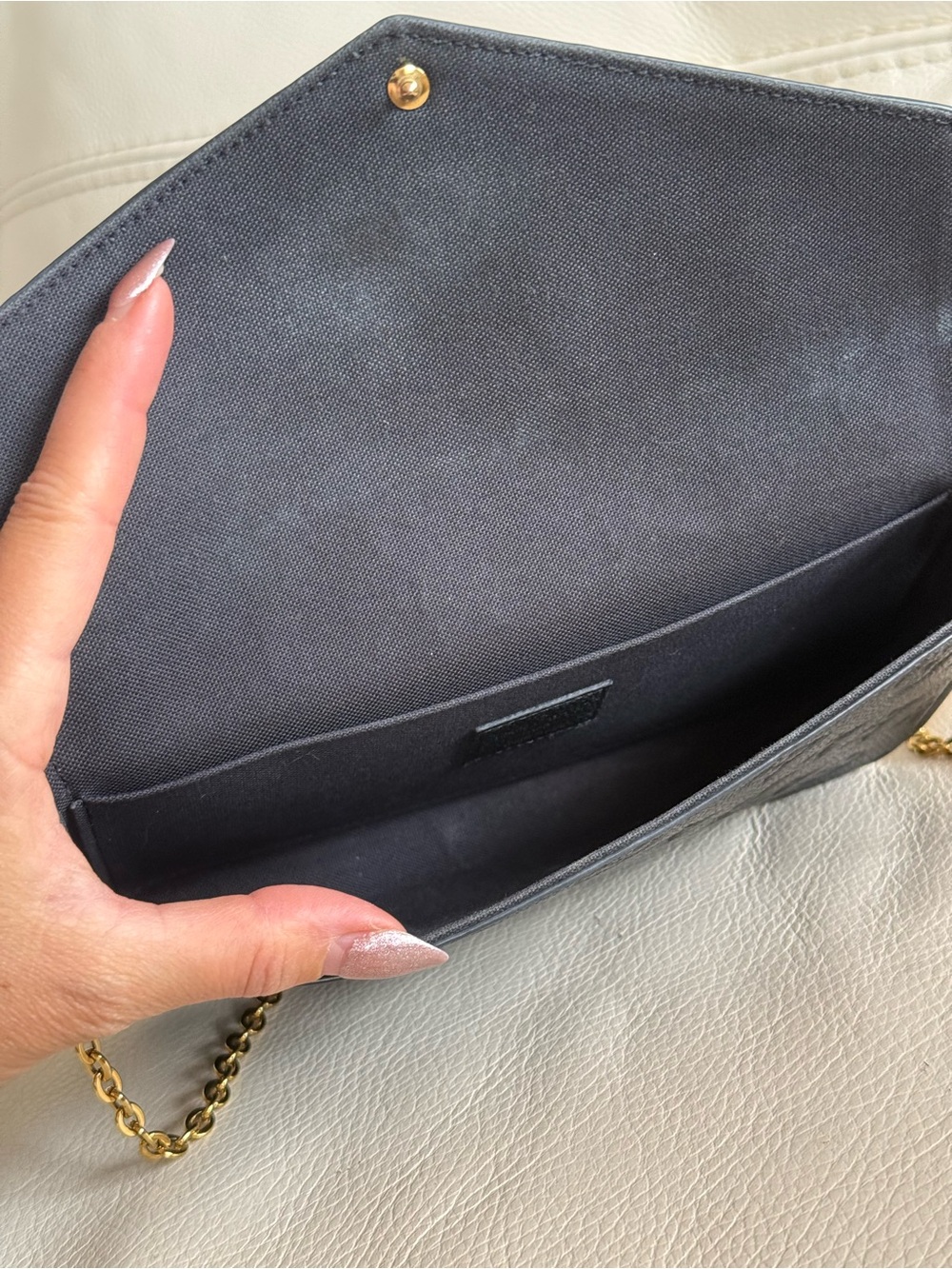 Louis Vuitton Felice Black Empreinte Monogram Leather Chain Wallet - Picture 11 of 16